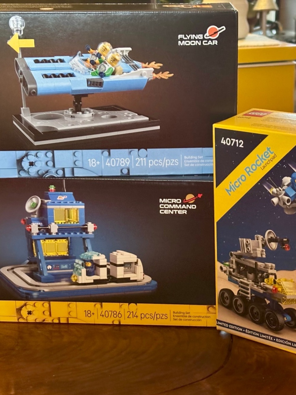 LEGO SPACE BUNDLE: Micro Rocket & Command Center and Flying Moon* UNOPENED